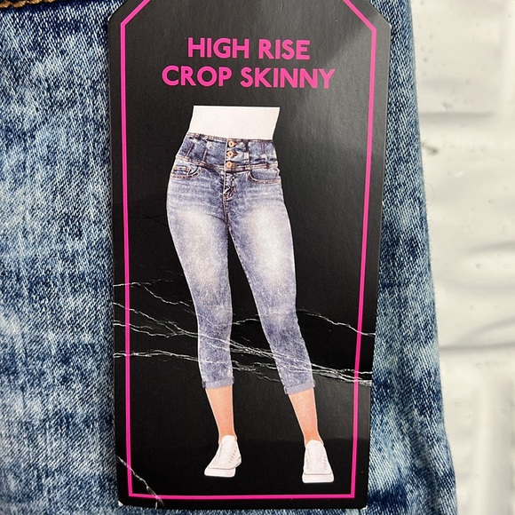 NO BOUNDRIES DECONSTRUCTED ACID WASH HIGH RISE CROP SKINNY STRETCHY JEANS SZ 21 - Picture 3 of 12